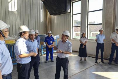 四川路橋黨委委員、監(jiān)事會(huì)主席馬青云一行到蜀能礦產(chǎn)調(diào)研慰問